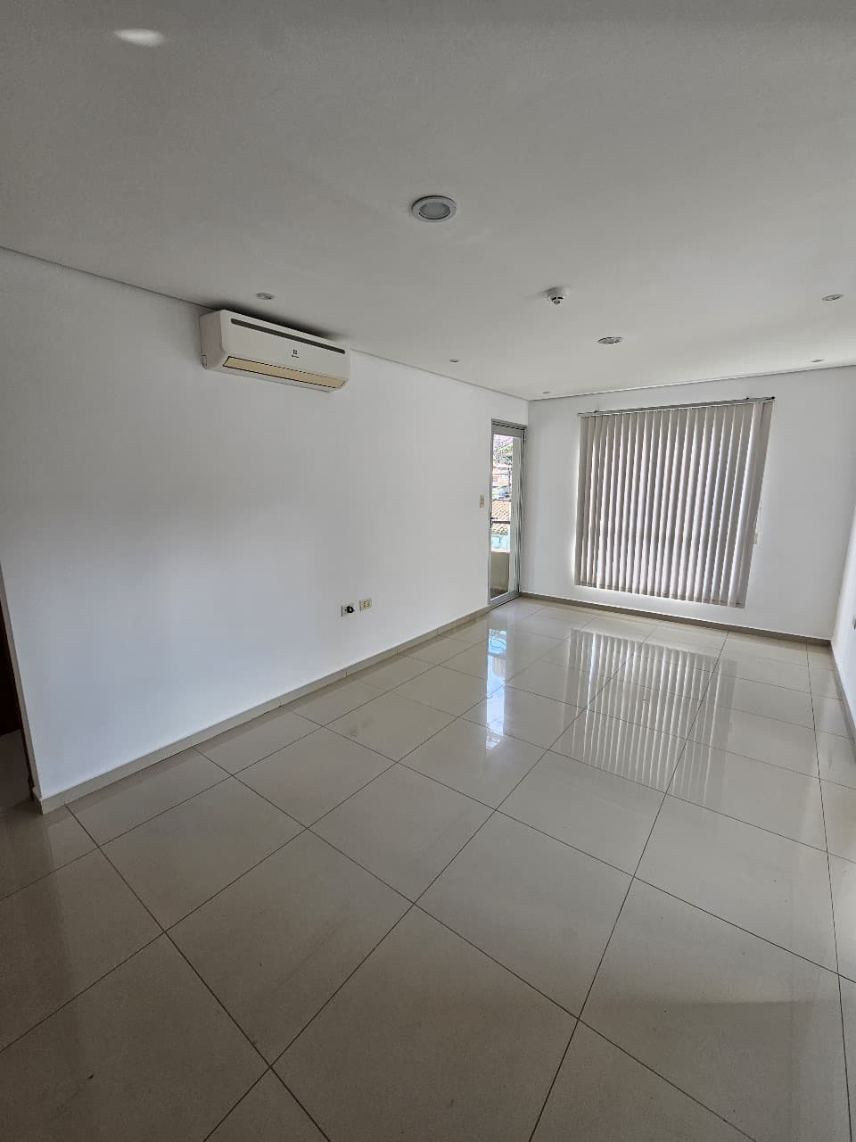 o Alquilo Departamento De 2 Dormitorios En Barrio Jara - Edificio Florida — foto 2