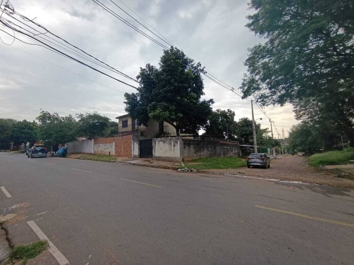 Gran Casa en Esquina – Amplios Espacios para tu Familia, foto 3