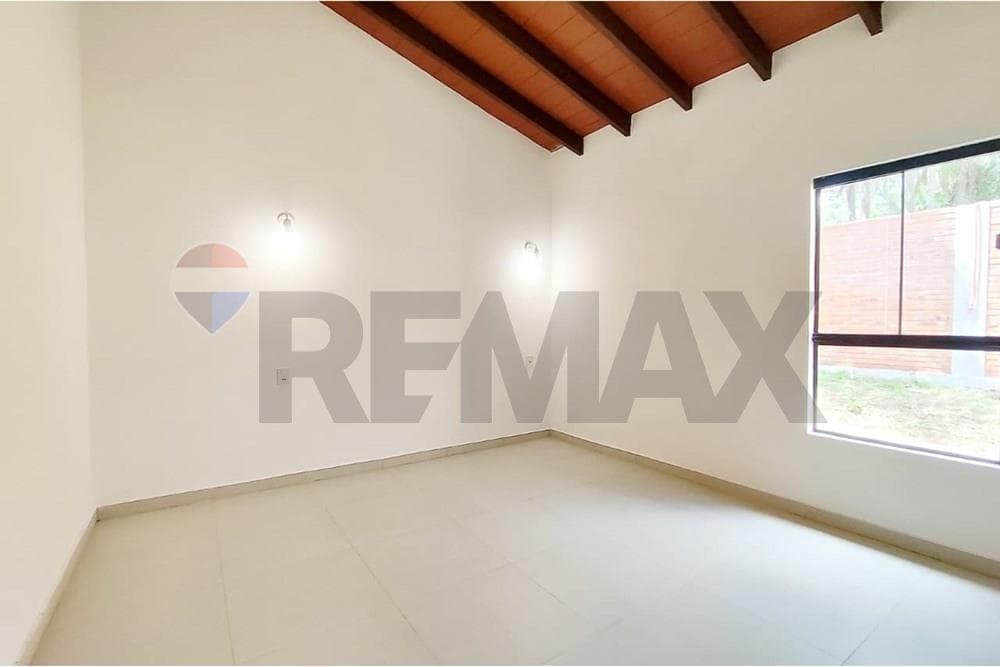 Casa - Venta - San Bernardino, Paraguay, foto 5