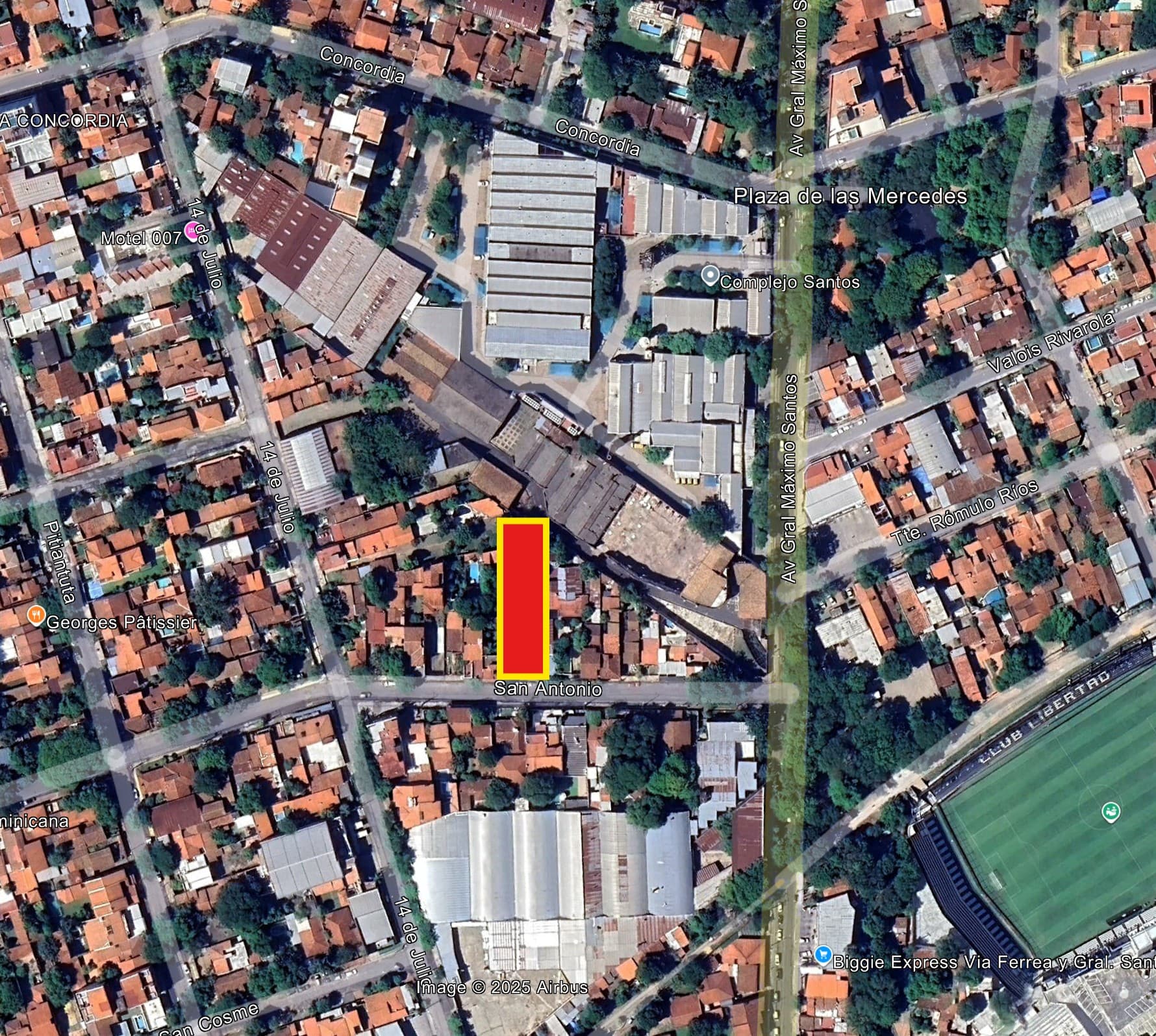 OFERTA Terreno En Barrio Jara: 900m2 - 1.330.000.000Gs