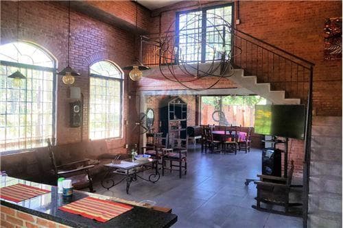 Casa-Venta-PY Central Luque Loma Merlo Fortaleza esquina Aztecas — foto 4