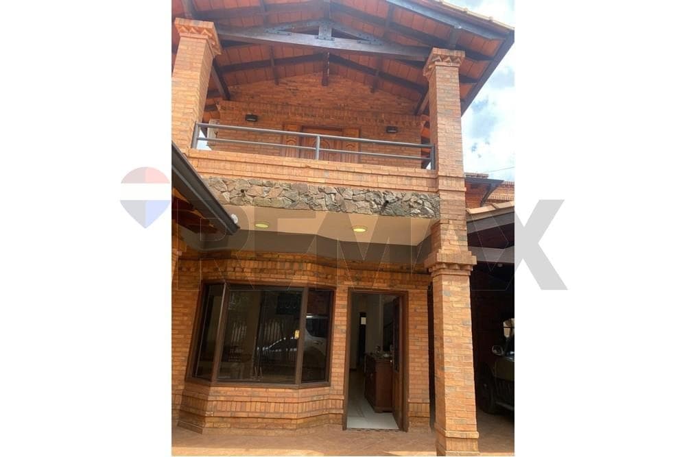 Amplia Residencia en Venta - San Lorenzo, Paraguay, foto 3