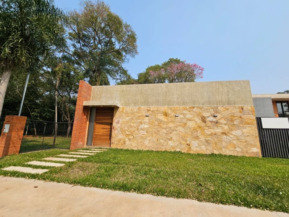 Vendo casa a estrenar en San Bernardino