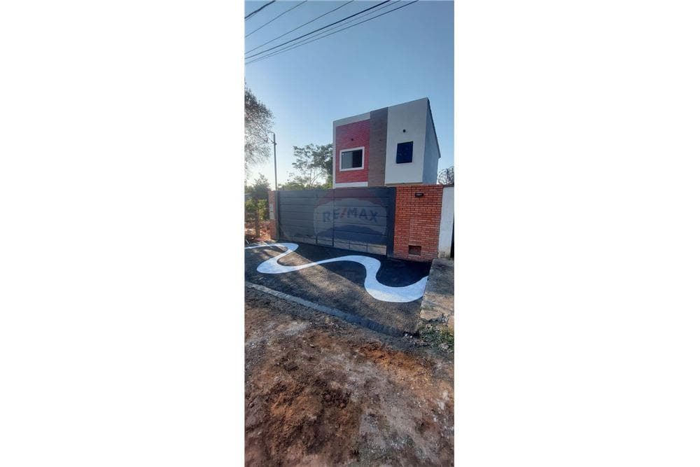 En venta duplex a estrenar en Luque laurelty
