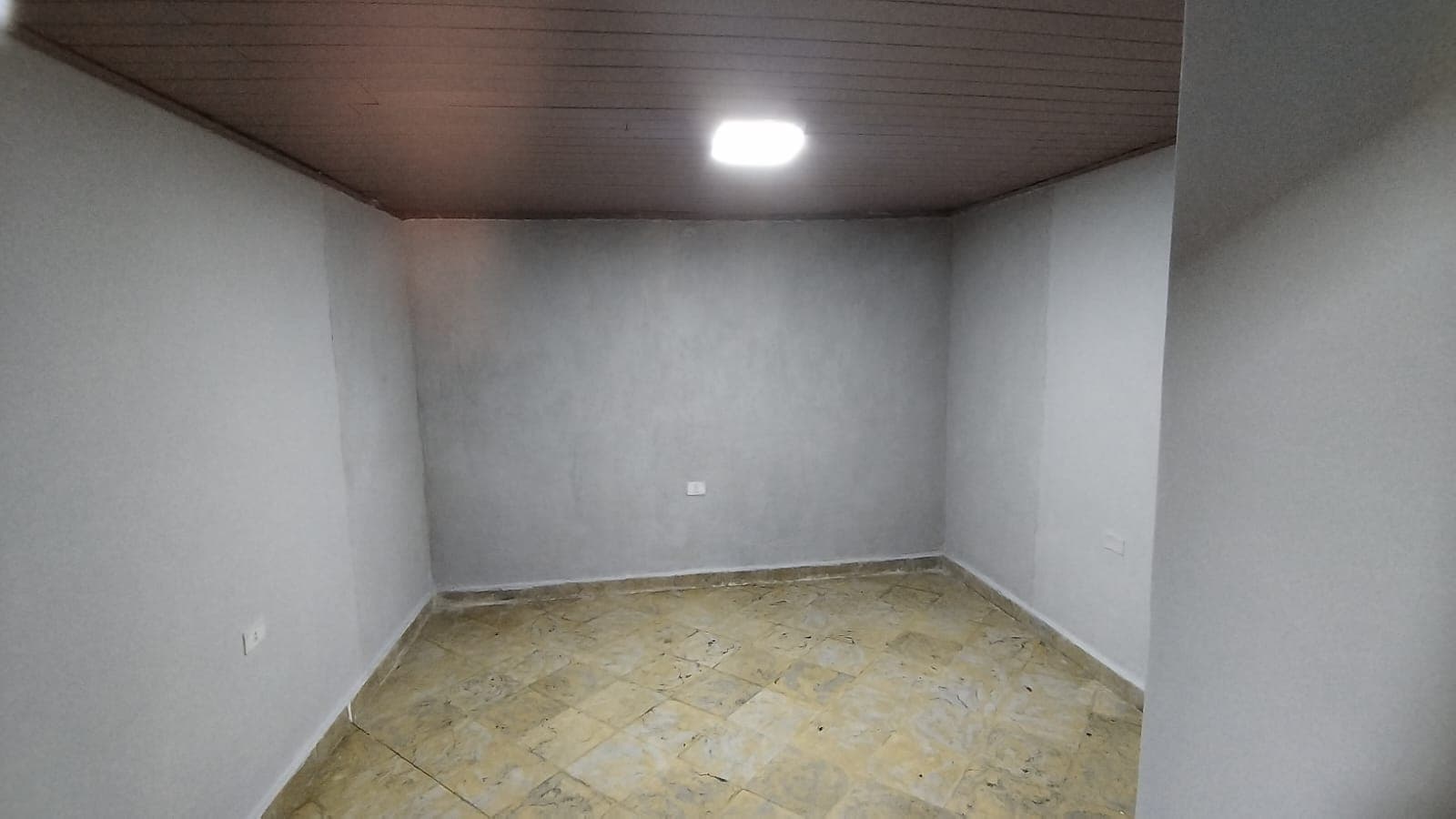 Casa con tres habitaciones en alquiler en San Lorenzo — foto 4