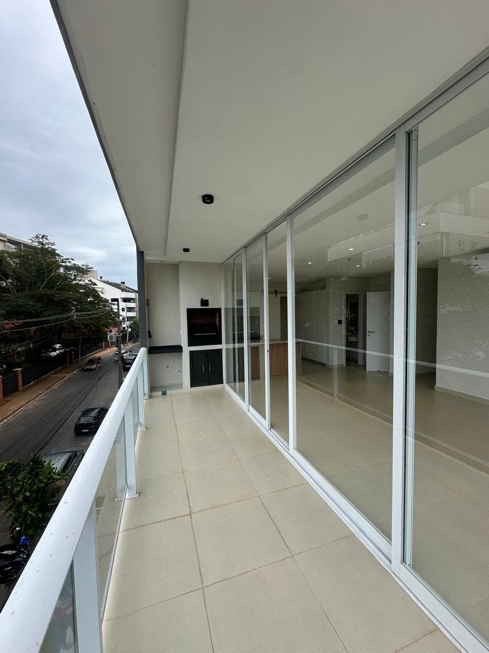 Oferto departamento de 2 dormitorios con 1 cochera Barrio Manora, foto 2