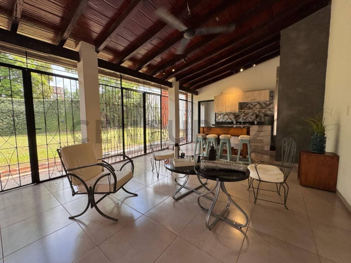 En Venta Residencia Familiar en Barrio María Auxiliadora - Encarnación, foto 5
