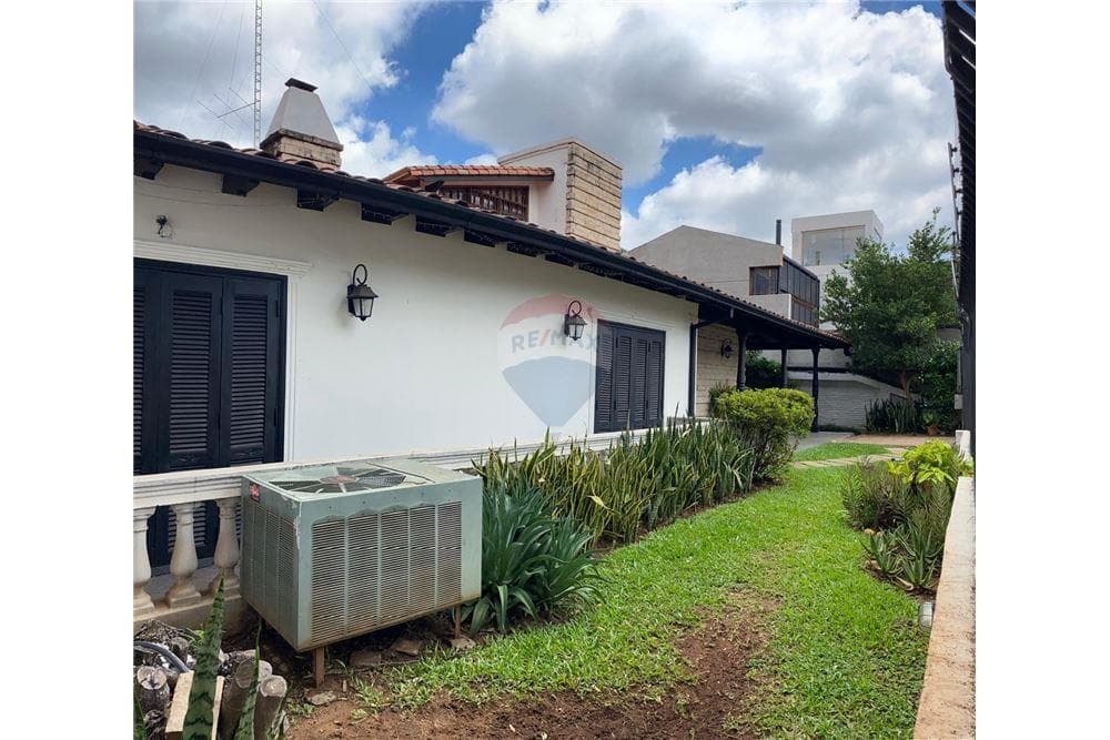 Amplia Casa en Asuncion Bº Manora a 3 cuadras del colegio Americano, foto 4