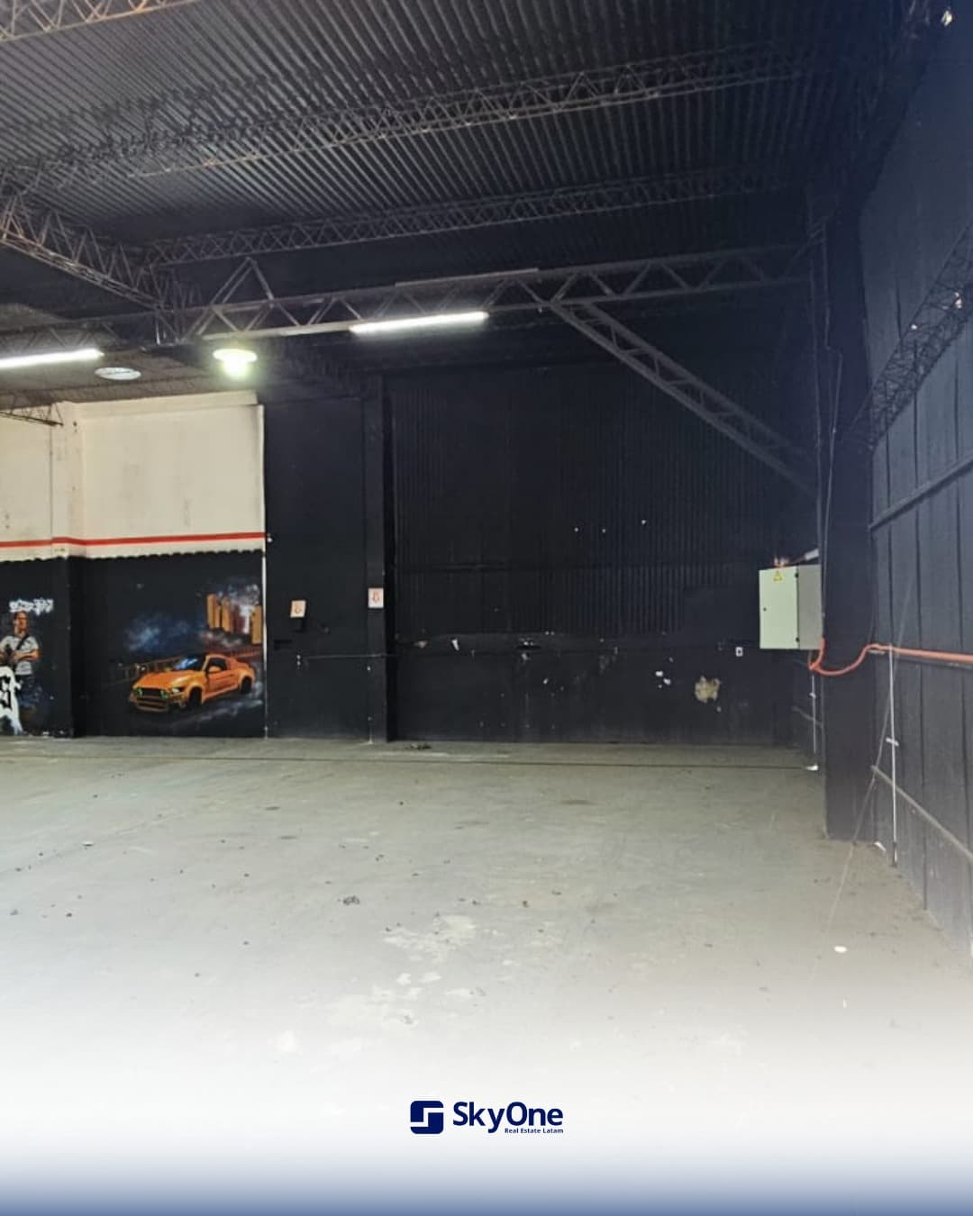 gran showroom con oficina y depósito en Los Laureles — foto 3