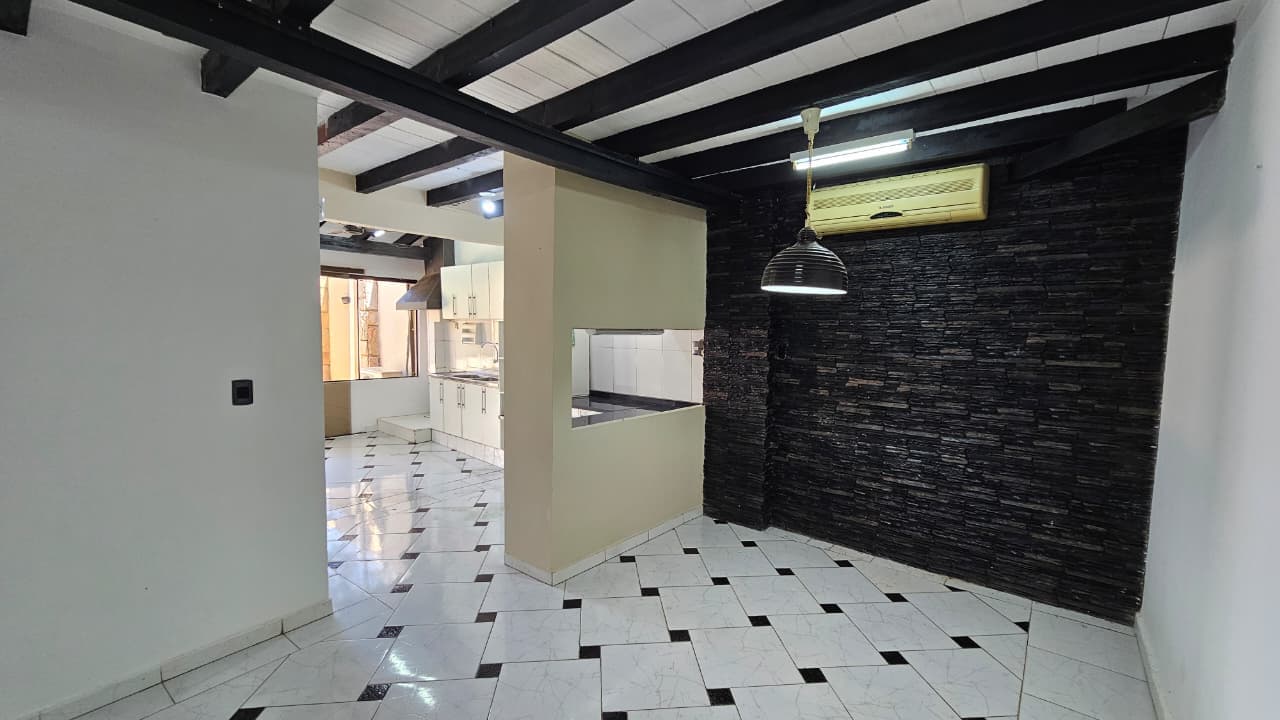 Duplex De 3 Habitaciones + Area De Servicio En San Vicente, foto 4