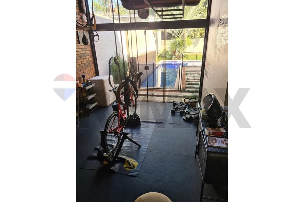 En venta exclusiva residencia en San Lorenzo, foto 4