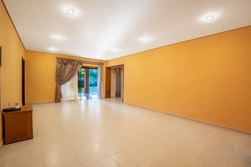 Residencia Amplia en Alquiler — foto 5