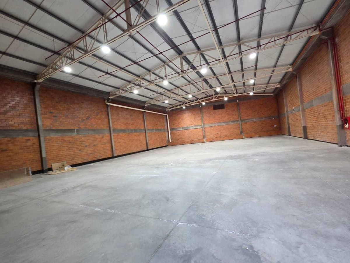 Deposito de 420 m2 en Mariano Roque Alonso, foto 3
