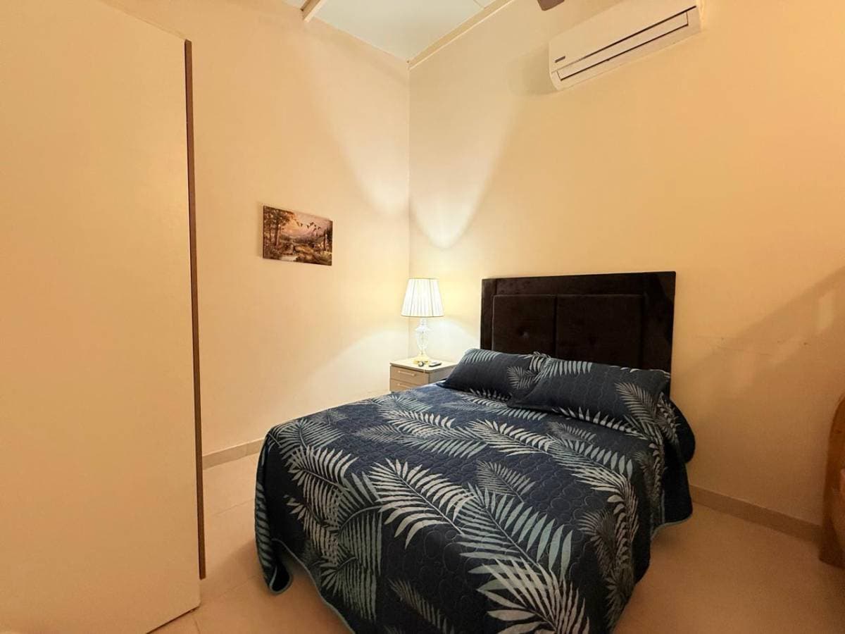 Casa de estilo contemporaneo en San Bernardino, foto 5