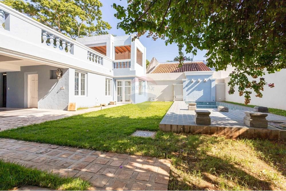 imponente Residencia en el Barrio Manora — foto 2