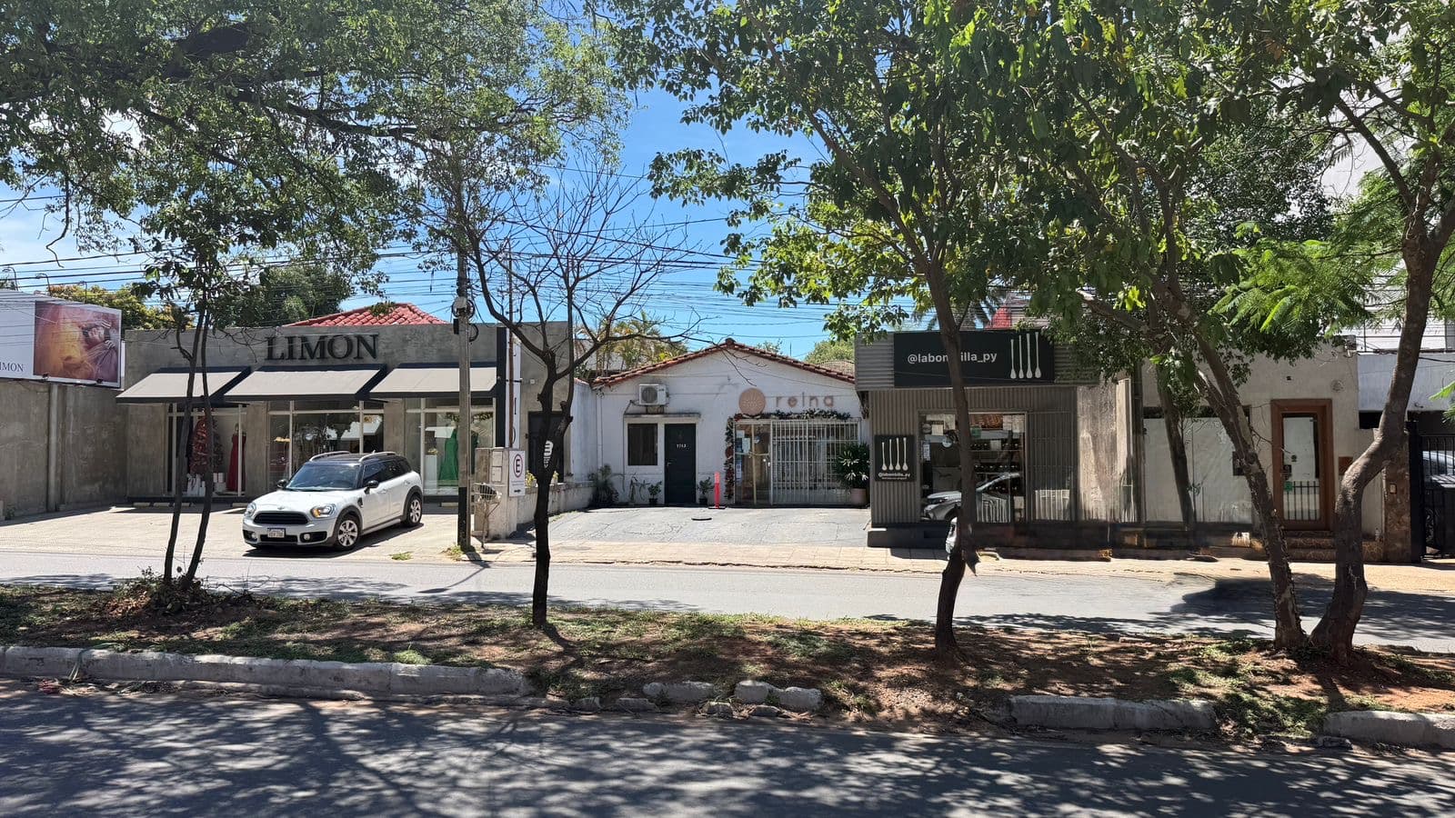 Terreno en venta sobre avda san martin Carmelitas