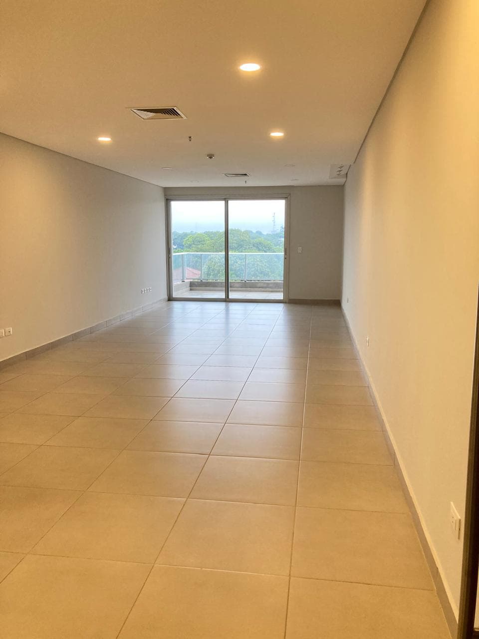 Amplio departamento de 3 habitaciones en Herrera, foto 1