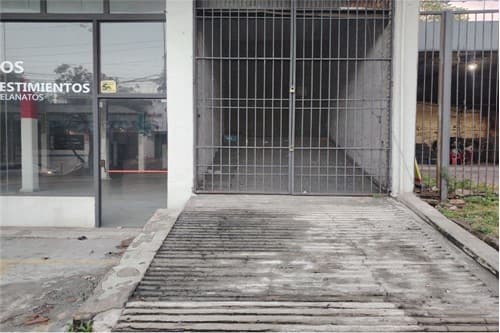 Local comercial con deposito, foto 4
