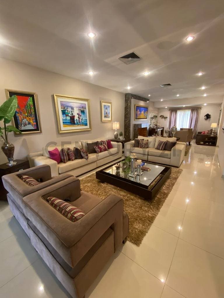 Residencia en el barrio mburucuya, foto 5