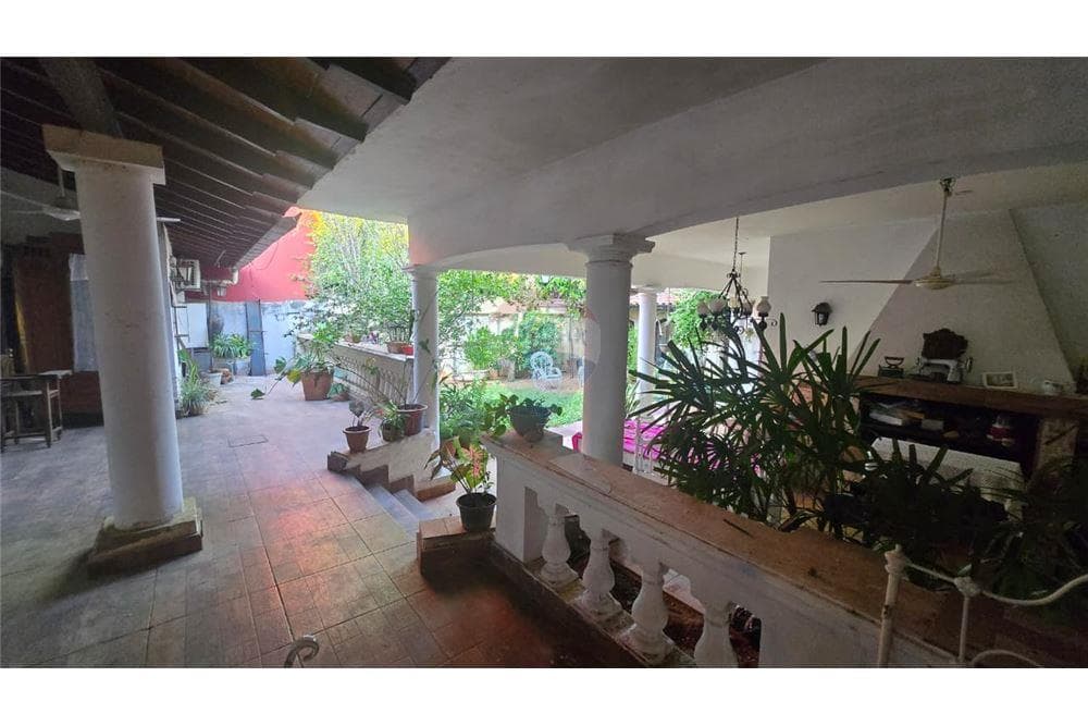 En venta amplia casa de 2 plantas estilo colonial, zona terminal de asunción, foto 3