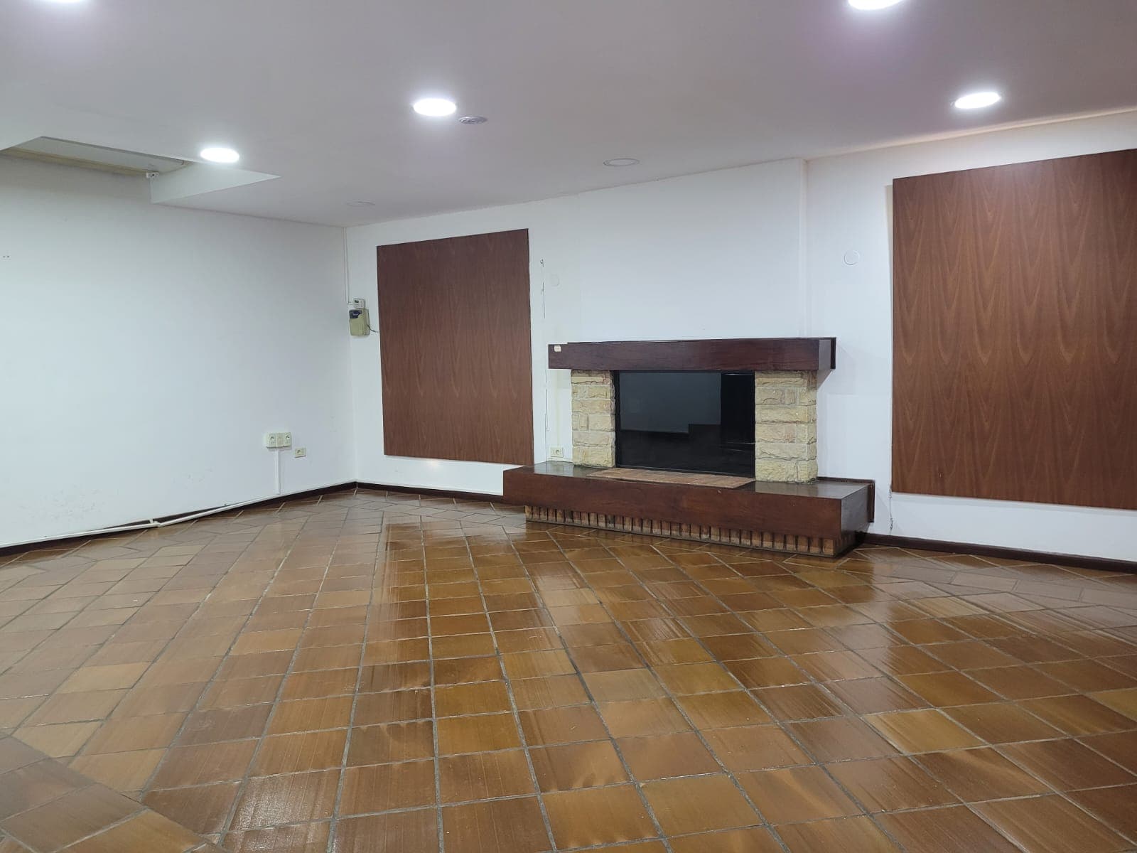 Amplia Casa de 4 Dormitorios en Barrio San Cristobal - CLHO7590110, foto 2
