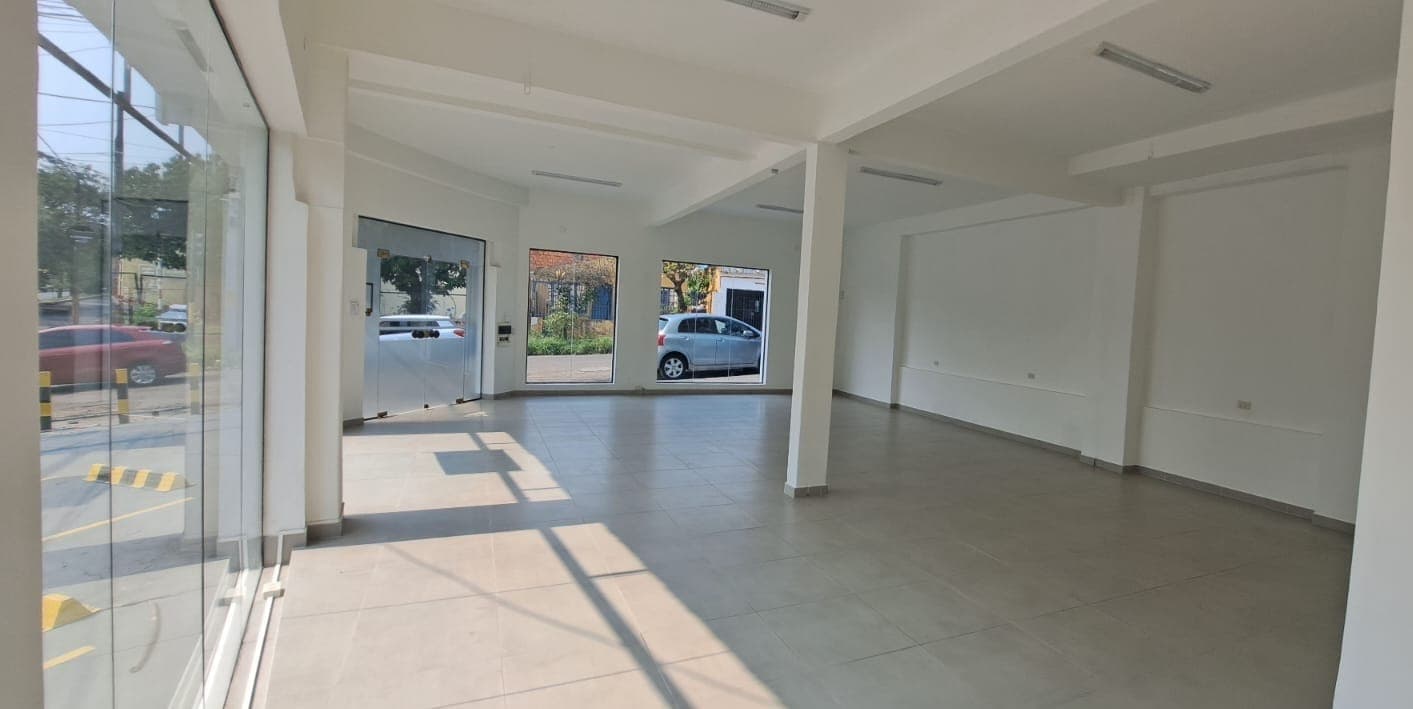 salon comercial en Fernando de la Mora Zona Norte, foto 1