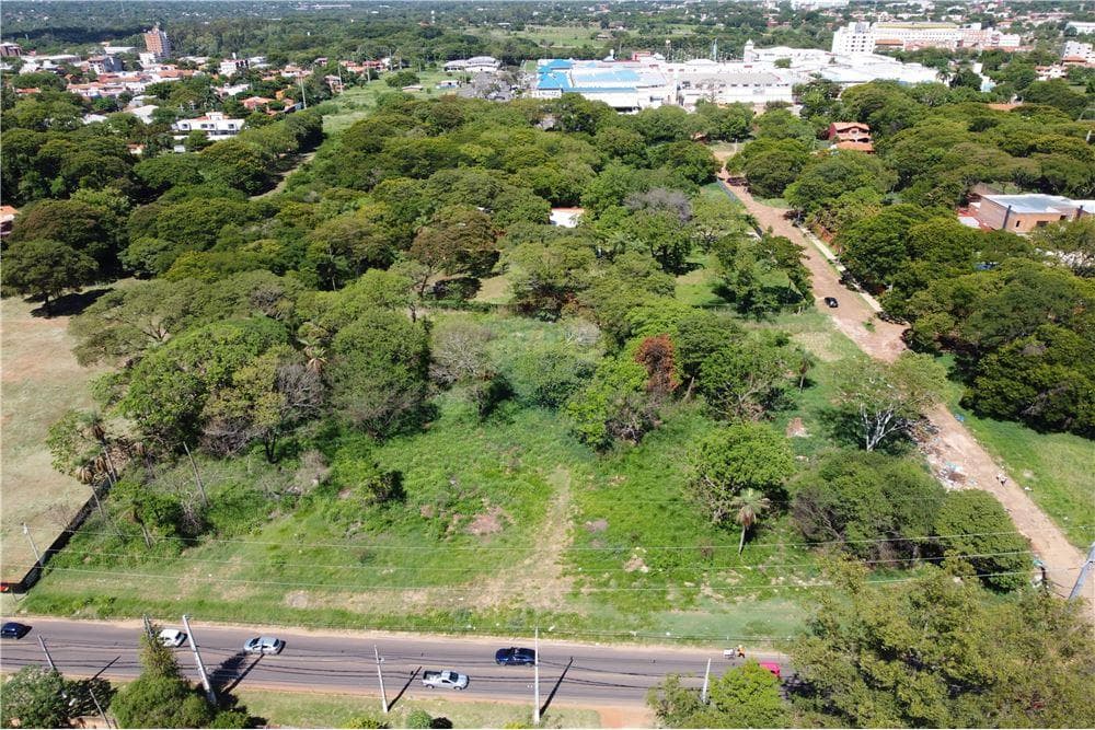 Imponente propiedad sobre laguna grande, foto 5