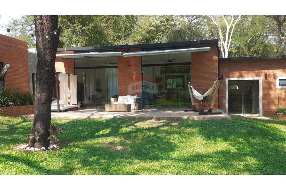 Casa de Verano - Venta - San Bernardino, Paraguay, foto 3