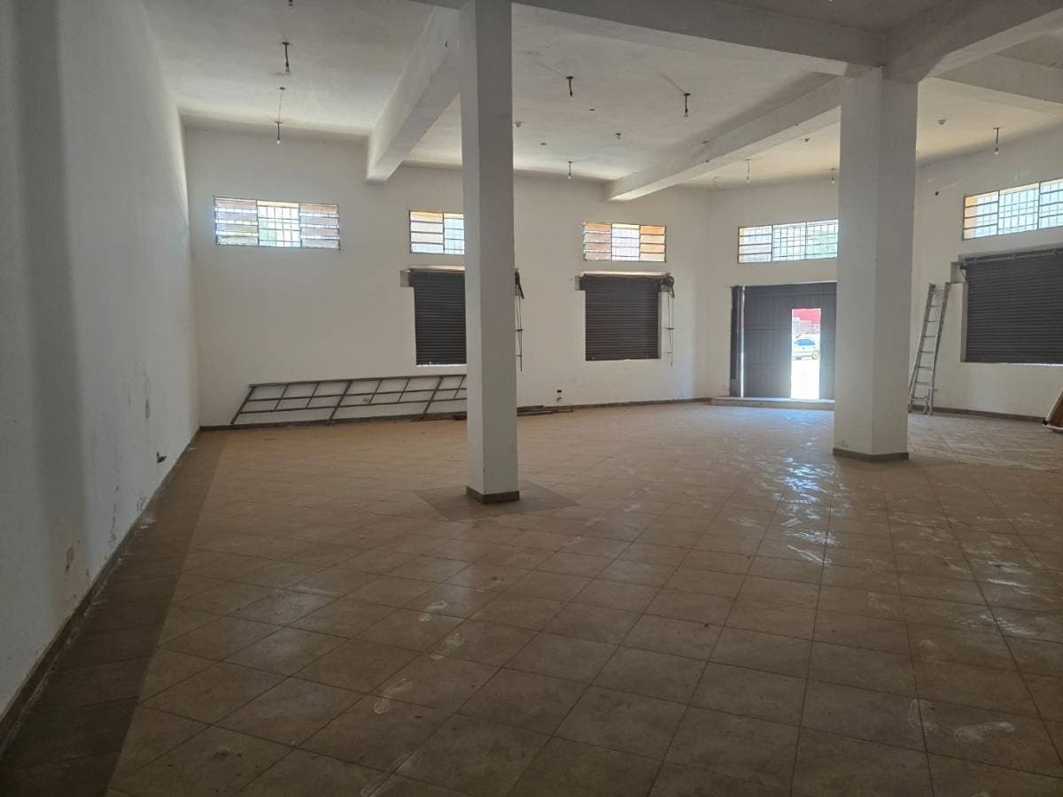 En Alquiler Amplio Local Comercial en Asunción — foto 4