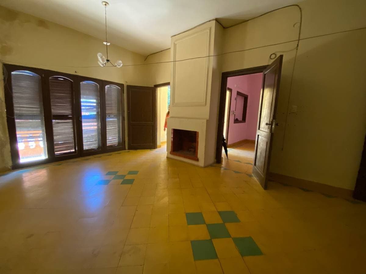 Casa en Venta en la Encarnacion a demoler o refaccionar, foto 2