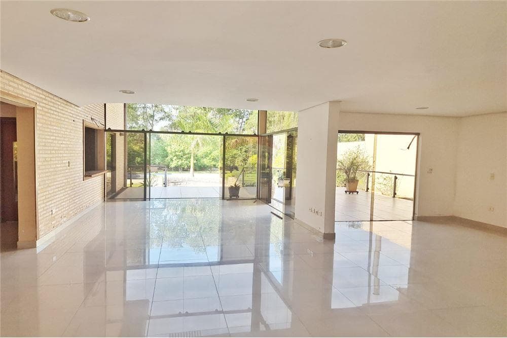 Hermosa casa en Urbanización Surubi´i, foto 3