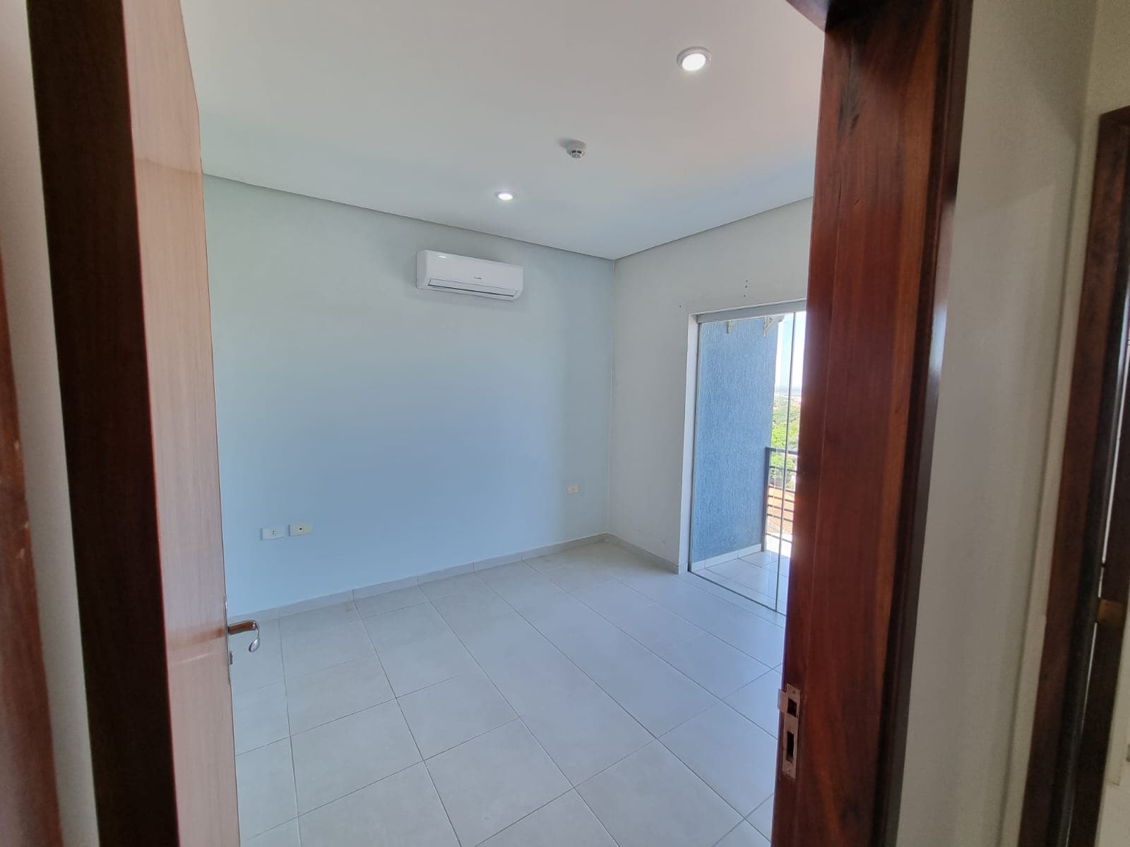 Depto Zona Feliz Bogado — foto 4