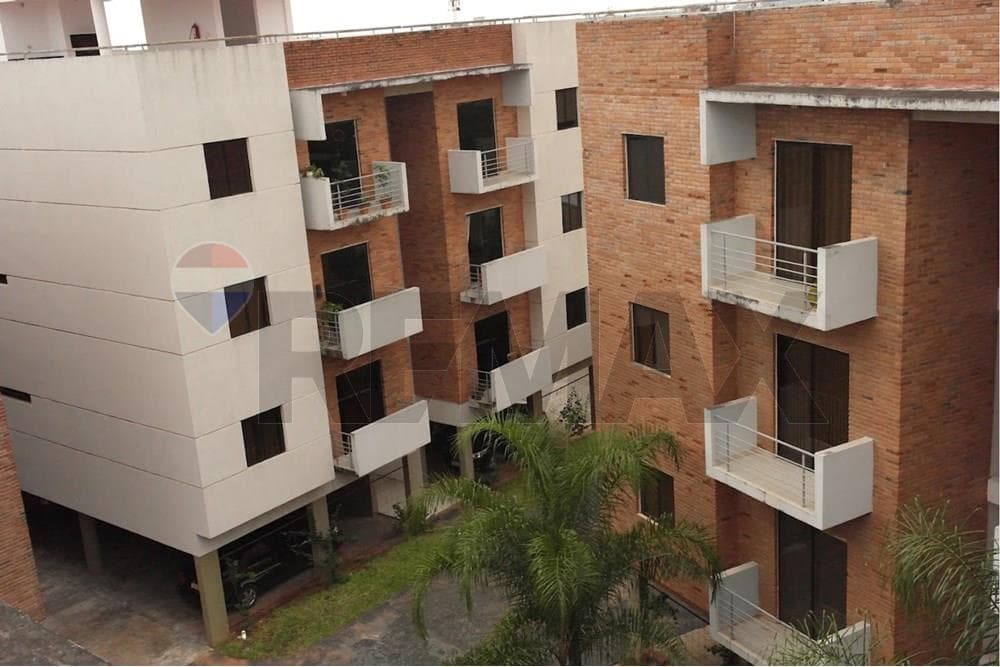 Dpto de 2 dorm + A. serv y cochera Las Mercedes