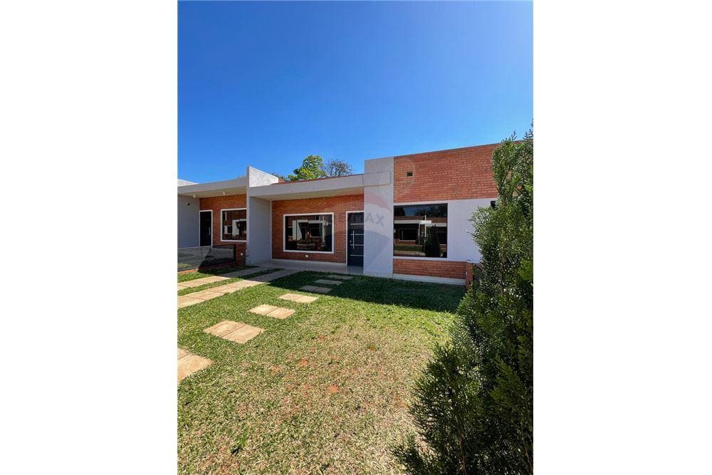Casa - Venta - Paraguay Central San Lorenzo, bello hogar a invertir!