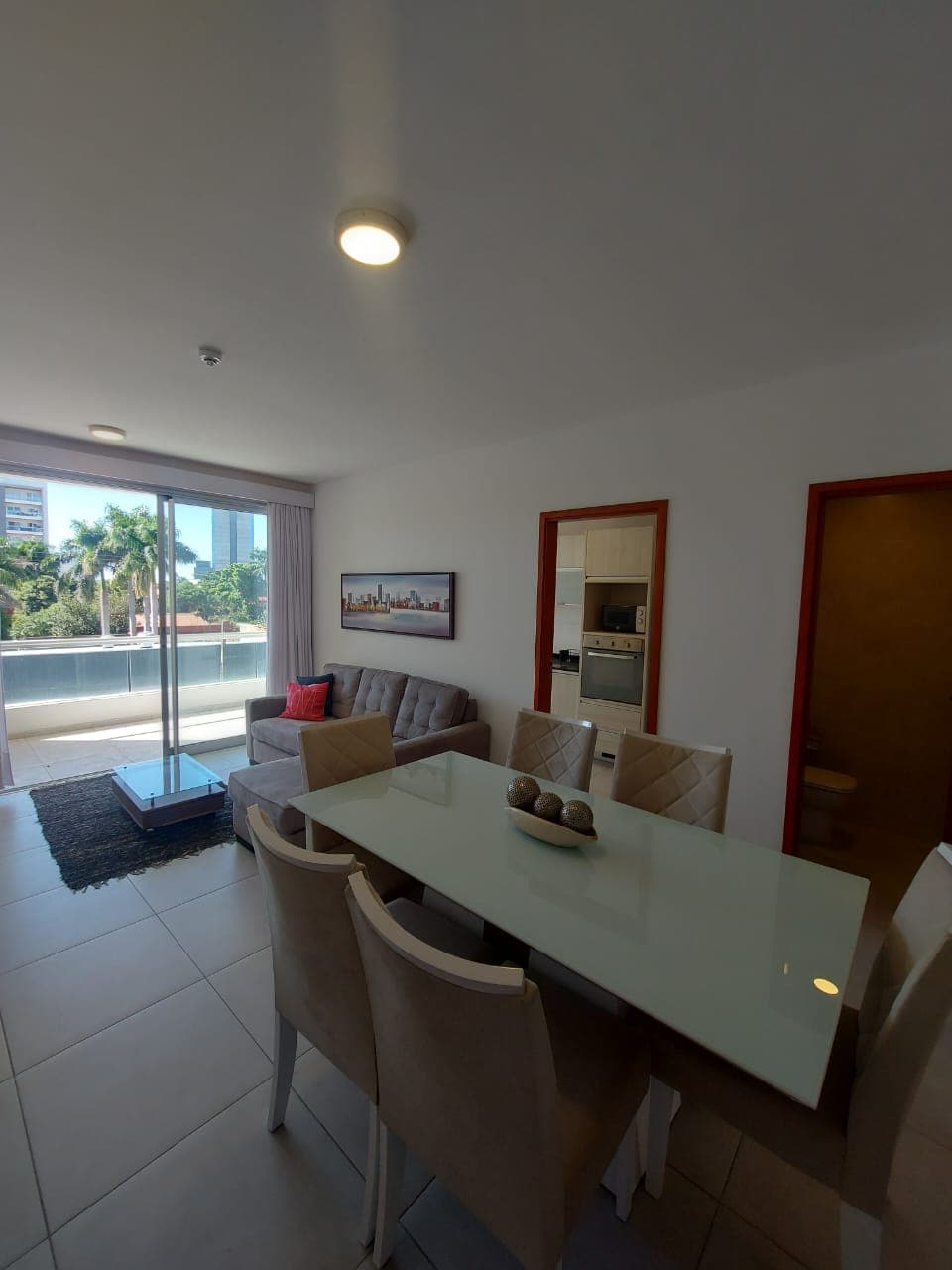 Departamento Amoblado de 2 Dormitorios. Zona Shopping del Sol. COD A6 — foto 2