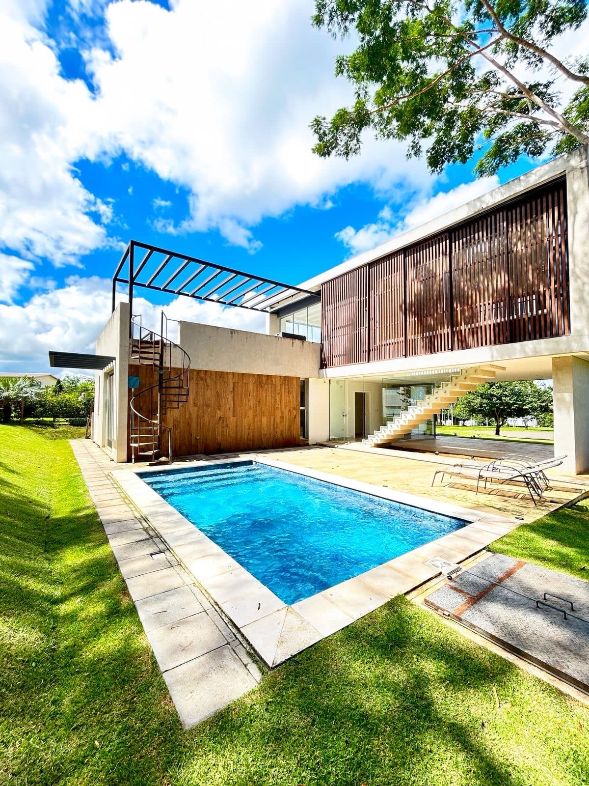 Vendo casa en aqua village San Bernardino paraguay