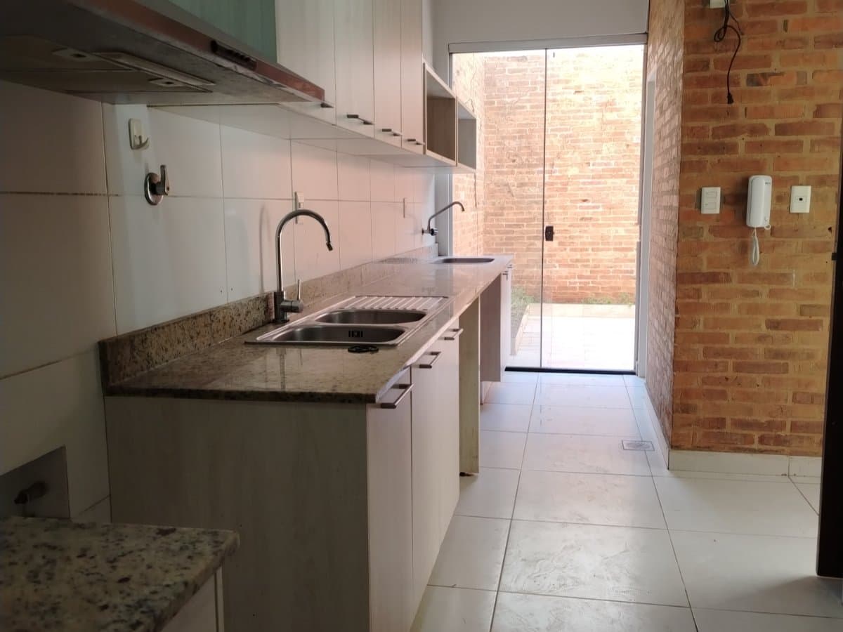 Casa de 4 dormitorios en barrio mburicao, foto 4