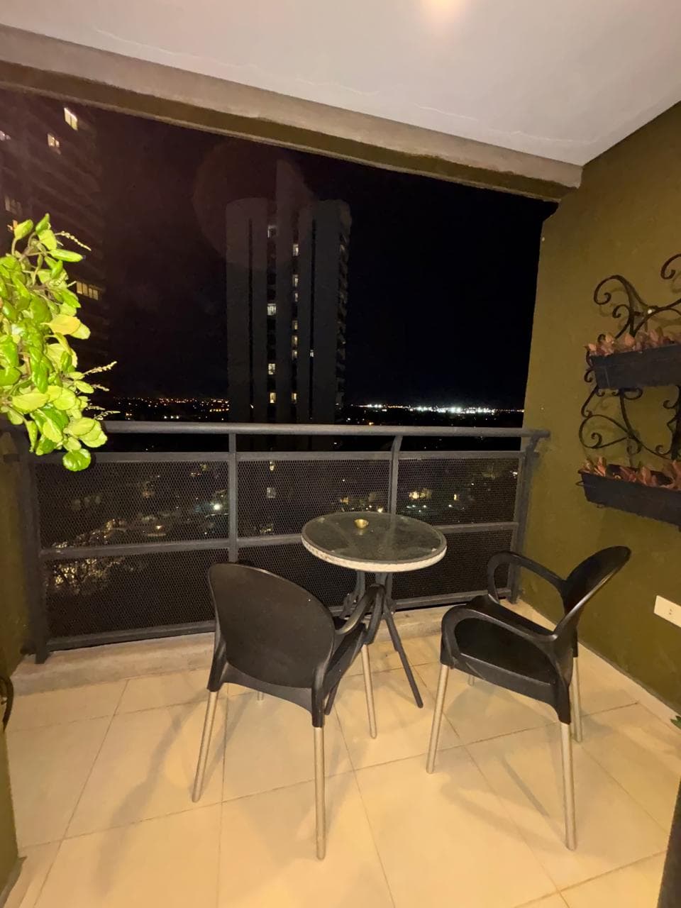 Departamento Amoblado en Alquiler – Torres Mirador