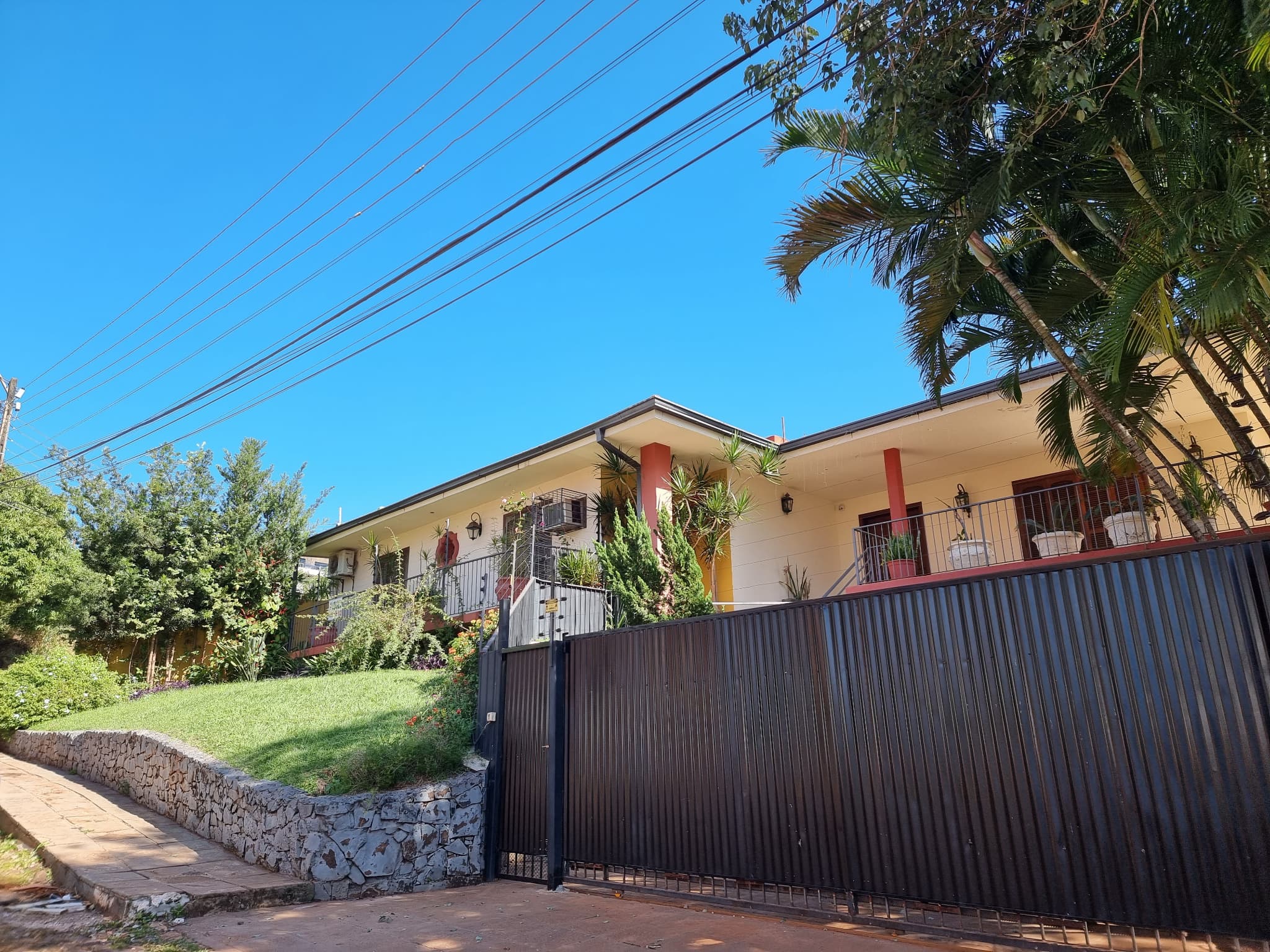 Importante residencia en barrio boqueron 2!!, foto 1