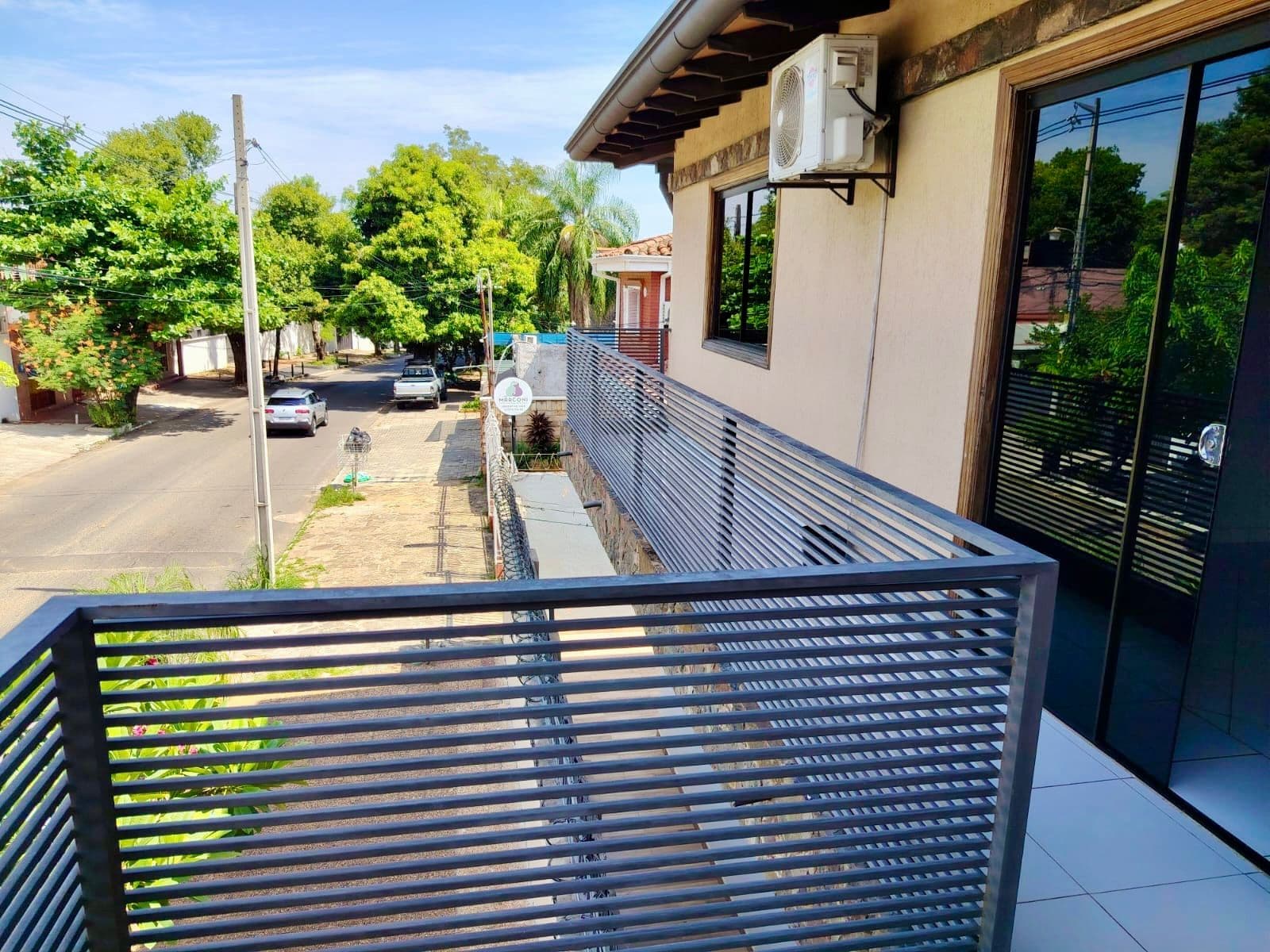 Hermosa Casa En Fndo De La Mora. Zona Sur — foto 4