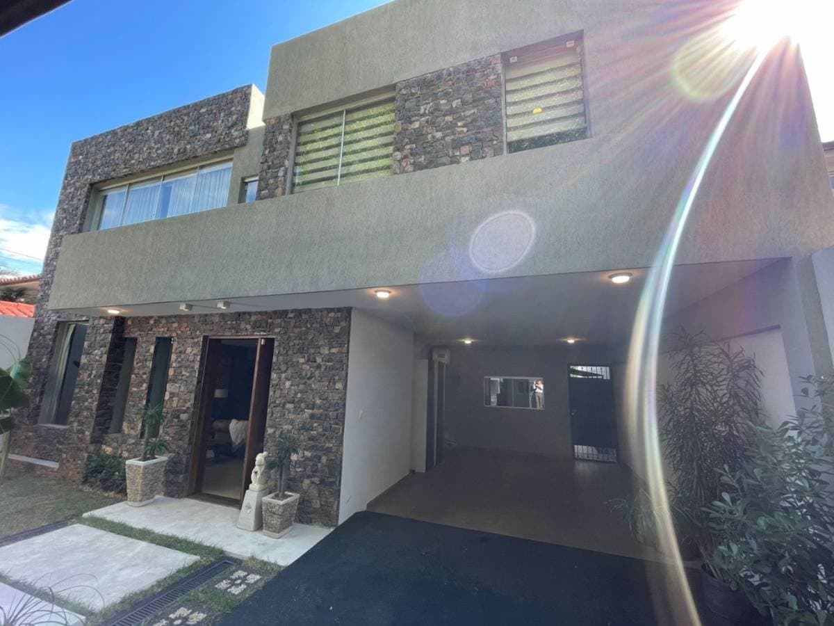 Exclusiva casa amoblada en Recoleta