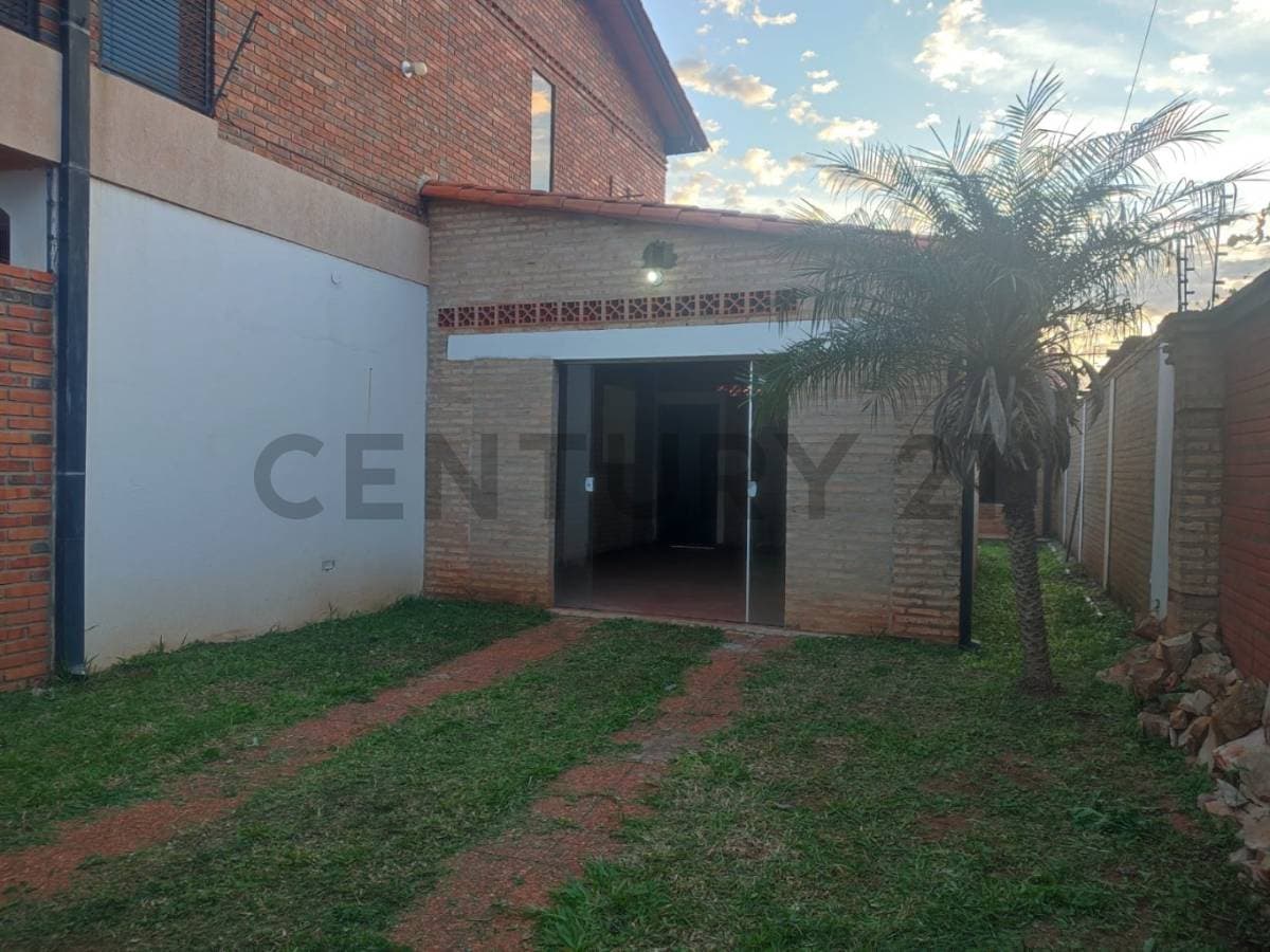 De casa en isla bogado – Luque, foto 1