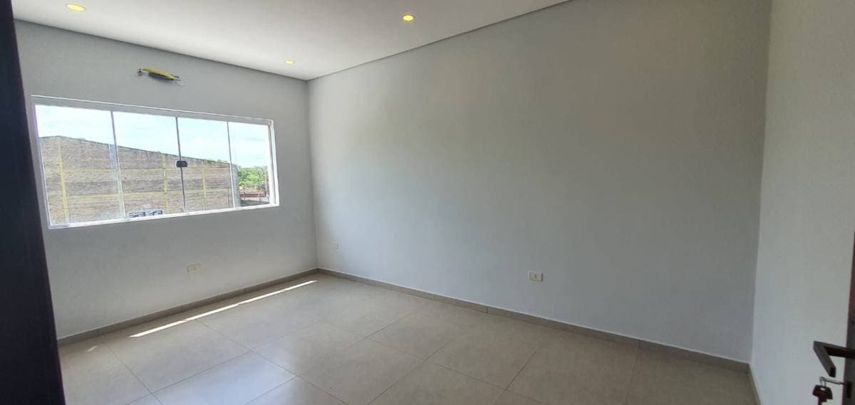 Vendo duplex de 2 dormitorios en Luque