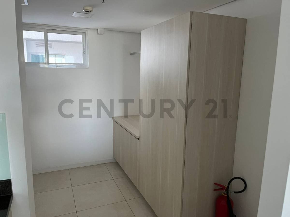 En venta dpto de 2 dorm en altamira Ycuá Satí — foto 4