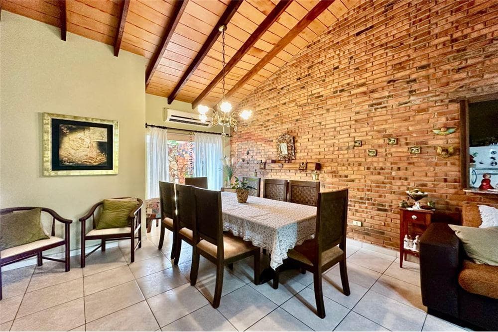 Hermosa Casa de Una Sola Planta en Loma Merlo, Luque, foto 2