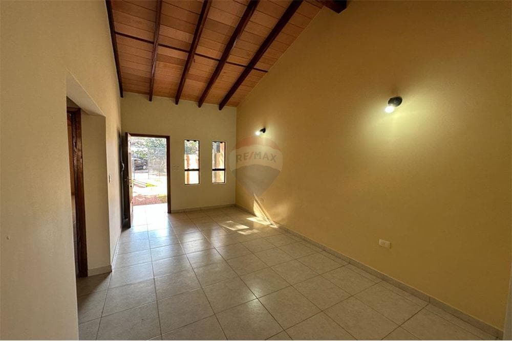 Chalet - Venta - Paraguay Central Villa Elisa, foto 3