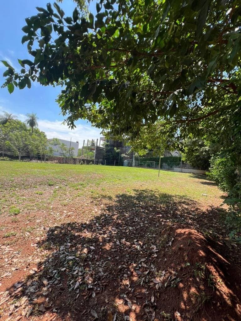 En venta amplio terreno en el Country Club Montesol, Isla Zárate, Luque, foto 3