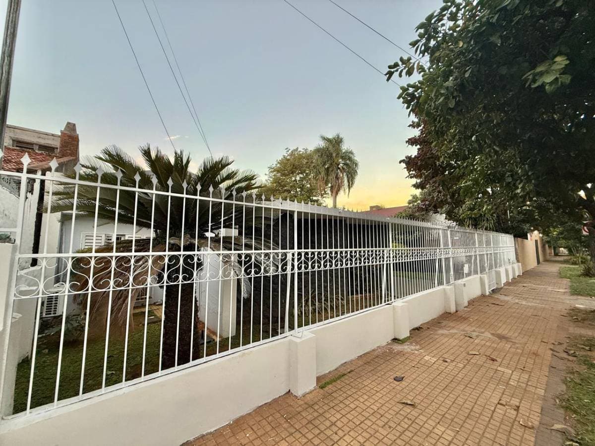Terreno 900 m² sobre Av. Isaac Kostianovsky | Los Laureles, foto 2