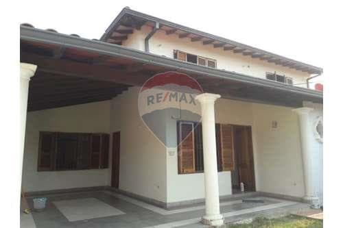 Casa de dos plantas en fdo. Norte, foto 2