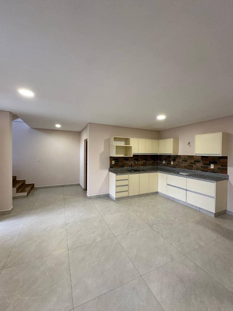 Hermoso Dúplex en Lambaré de tres habitaciones, foto 3